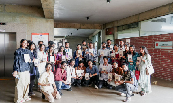 ইউআইইউ শিক্ষার্থীদের জন্য ‘ভালোবাসায় বাড়ানো হাত’ বইয়ের রিভিউ প্রতিযোগিতা