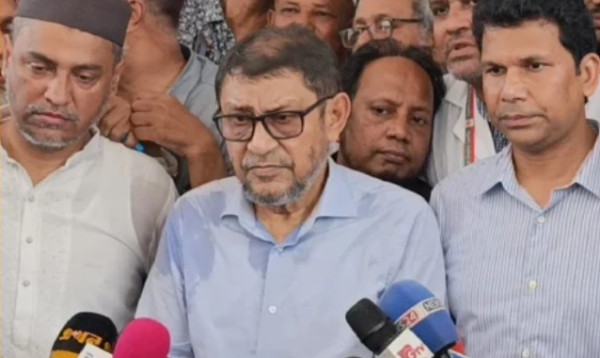 ‘পয়সা খাওয়ার জন্য আ. লীগ ও অন্তর্বর্তী সরকার হামের টিকা নেয়নি’