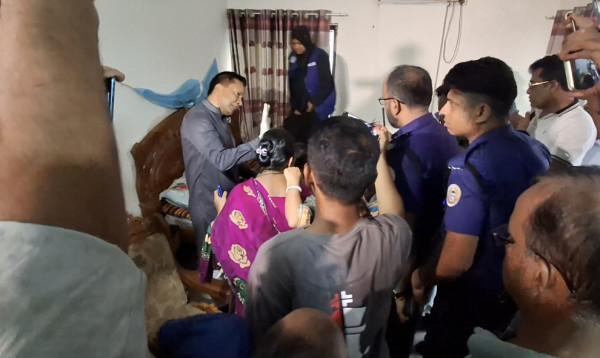 বরগুনায় ডাকবাংলো থেকে ২ কন্যাশিশুসহ নারীর মরদেহ উদ্ধার