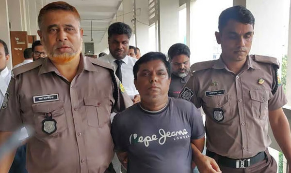 ঘুষসহ হাতেনাতে ধরা, সরকারি কর্মকর্তার ৫ বছরের কারাদণ্ড