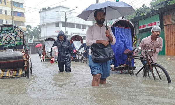দেশজুড়ে আজও অতিভারী বৃষ্টির শঙ্কা