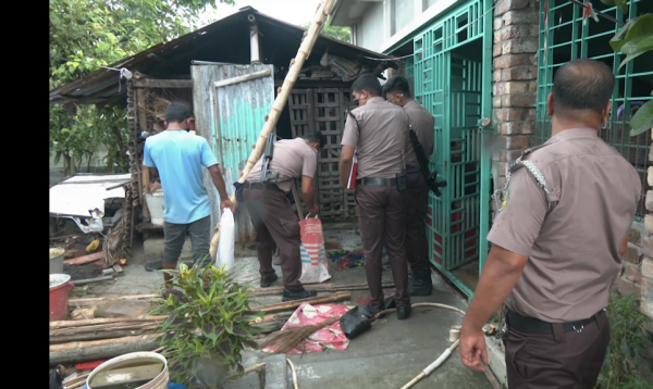 খুলনায় স্বামী-স্ত্রীর ঝগড়ায় বেরিয়ে এলো খুনের রহস্য, আটক ২