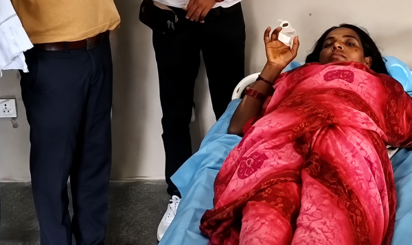 রান্নাঘরে ২ মিনিটে ৫ বার সাপের ছোবল, অলৌকিকভাবে বাঁচলেন নারী