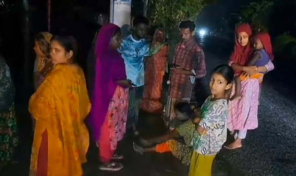 গাইবান্ধায় প্রশিক্ষণ দেওয়ার সময় সাপের ছোবলে ওঝার বাড়িতেই সাপুড়ের মৃত্যু