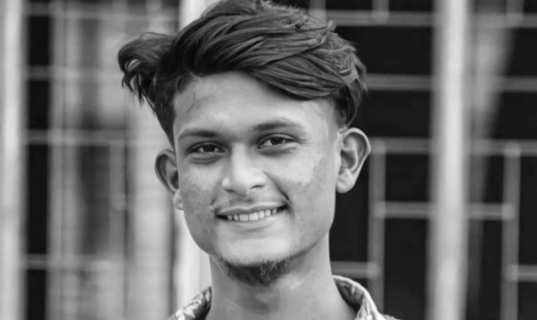 নেত্রকোণায় পুলিশ দেখে পালাতে গিয়ে খালে পড়ে কলেজছাত্রের মৃত্যুর অভিযোগ