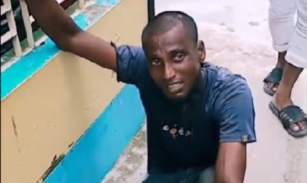 সাতক্ষীরা আদালত চত্বর থেকে হাতকড়াসহ পালানো আসামিকে পুলিশে দিল জনতা