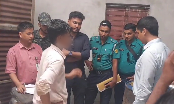 গাজীপুরে ভ্রাম্যমাণ আদালতের অভিযানে ৩ প্রতিষ্ঠানকে জরিমানা ও কারাদণ্ড