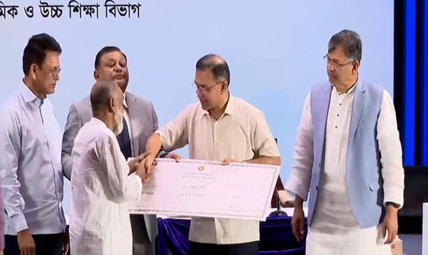 অবসরে যাওয়া শিক্ষকদের বকেয়া অর্থ দিল সরকার