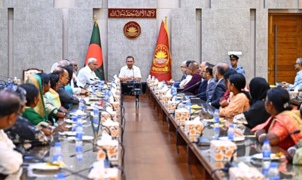 সমাজের সবাই এগিয়ে এলে অনেক বড় সমস্যার সমাধান করা সম্ভব : প্রধানমন্ত্রী