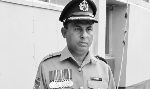 ফরিদপুরে ইলেকট্রিশিয়ানকে বাঁচাতে গিয়ে বিদ্যুৎস্পৃষ্টে পুলিশ কর্মকর্তার মৃত্যু