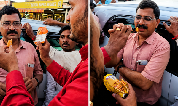 ভারতে খাদ্য নিরাপত্তা কর্মকর্তাকেই খাওয়ানো হলো মেয়াদউত্তীর্ণ বিস্কুট