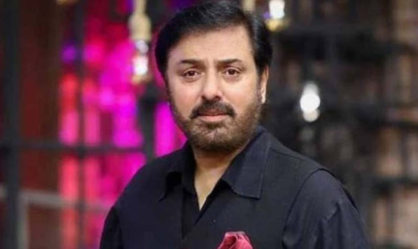 নিয়মিত সূরা আর-রহমান তিলাওয়াতে সুস্থ হলেন পাকিস্তানি অভিনেতা নওমান ইজাজ
