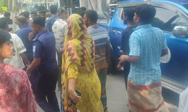 গোপালগঞ্জে বাসচাপায় মোটরসাইকেল আরোহী নিহত, আহত ১