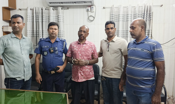 কিশোরগঞ্জে হাতকড়াসহ পালানো সেই কার্যক্রম নিষিদ্ধ আওয়ামী লীগ নেতা পুনরায় গ্রেপ্তার