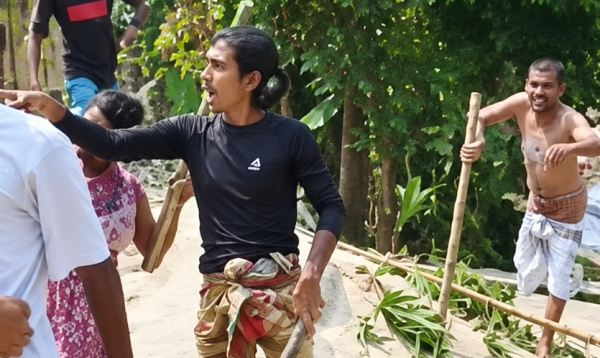 নাটোরে জমি সংক্রান্ত বিরোধে দুই পক্ষের সংঘর্ষ, নারীসহ আহত ১০