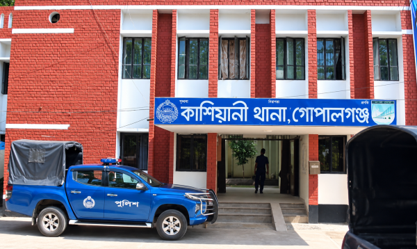 গোপালগঞ্জে কাশিয়ানীতে বাসের ধাক্কায় বীর মুক্তিযোদ্ধাসহ নিহত ২