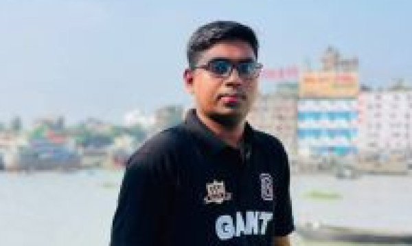 সাতক্ষীরায় কৃষকের ছেলে সহকারী সিভিল জজ, আনন্দে ভাসছে পুরো গ্রাম