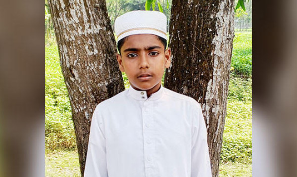 নোয়াখালীতে ঘুমন্ত ছেলেকে ডেকে নিয়ে হত্যার অভিযোগে বাবা গ্রেপ্তার