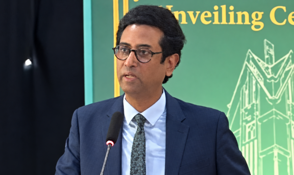 নির্বাচনী প্রতিশ্রুতি বাস্তবায়নে ৫০ বিশ্ববিদ্যালয়ে তৃতীয় ভাষা শিক্ষা চালু হচ্ছে: ইউজিসি সদস্য ড. মামুন