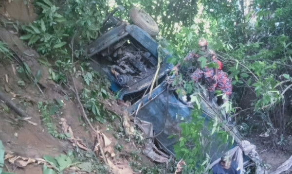 খাগড়াছড়ির আলুটিলায় জিপ গাড়ি খাদে পড়ে চালক নিহত