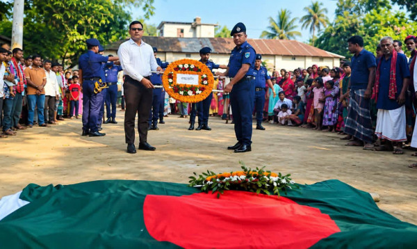 গাইবান্ধায় লাল-সবুজের পতাকায় শেষ বিদায় ৮৪ বছর বয়সী বীরাঙ্গনা ফুলমতির