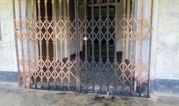 রাজবাড়ী জেলা বিএনপি কার্যালয়ে দুর্বৃত্তদের আগুন