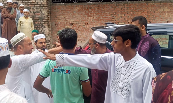 যশোরে জমি নিয়ে বিরোধে বৃদ্ধের মরদেহ দাফনে বাধা, স্বজনদের হট্টগোল