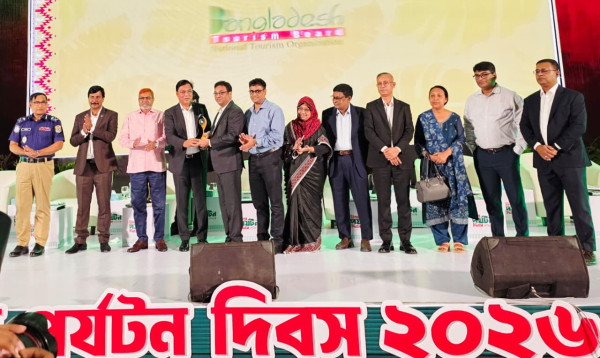 বাংলাদেশ পর্যটন পুরস্কার ২০২৬-এ ‘শ্রেষ্ঠ এমিউজমেন্ট পার্ক’ ফ্যান্টাসি কিংডম