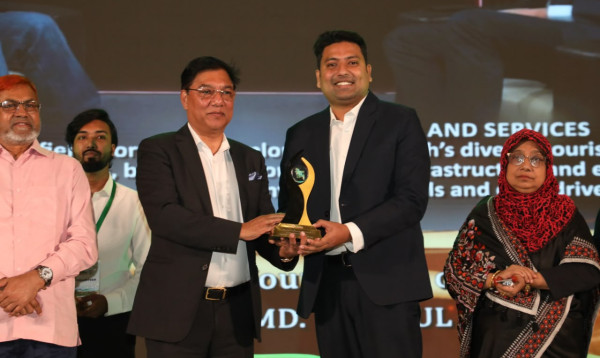 ‘বাংলাদেশ পর্যটন পুরস্কার ২০২৬’ পেলেন সাংবাদিক নাঈম আবির