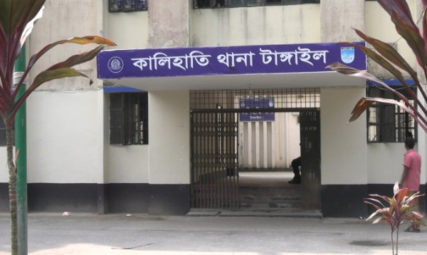বালুর ট্রাক নিয়ে টঙ্গী যাওয়ার পথে ছিনতাইকারীর হামলায় চালক নিহত
