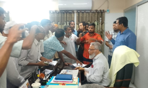 রামেবিতে ‘মব’ করে ভিসির পদত্যাগের ঘটনায় মামলা, বিএনপি নেতা গ্রেপ্তার