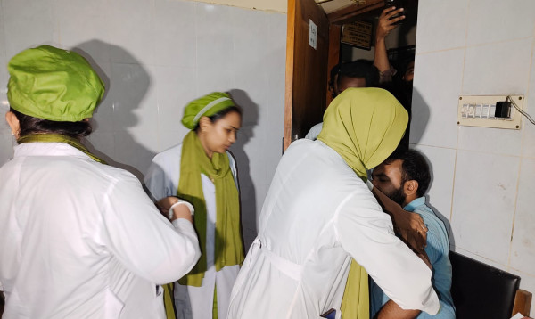 কুষ্টিয়ায় এক ঘণ্টায় পাগলা কুকুরের কামড়ে হাসপাতালে ৩৩ রোগী