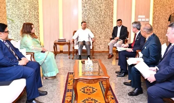 প্রধানমন্ত্রীর সঙ্গে জাপানের বিনিয়োগকারী প্রতিনিধিদলের সাক্ষাৎ