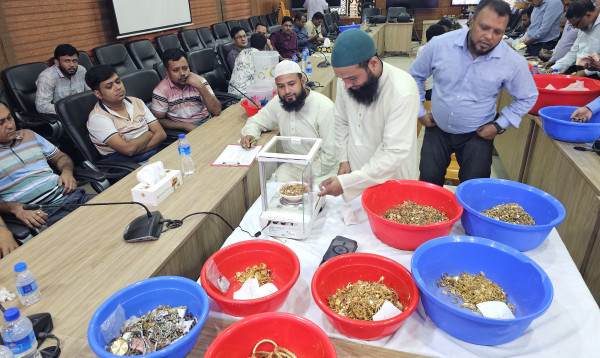 পাগলা মসজিদের দানবাক্সে মিলল ১০৪৪ ভরি স্বর্ণ, ১০৮৮ ভরি রুপা