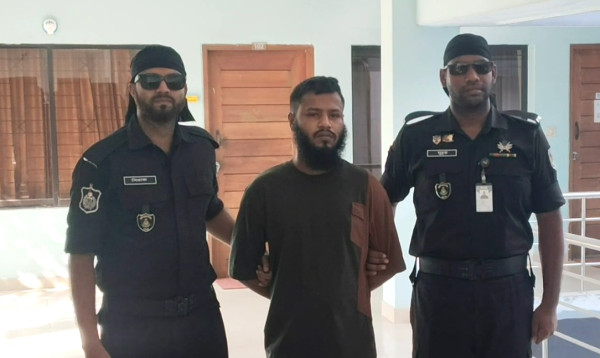 নারায়ণগঞ্জে অস্ত্র ও মাদকসহ ‘কোবরা গ্রুপে’র প্রধান সোহেল গ্রেপ্তার