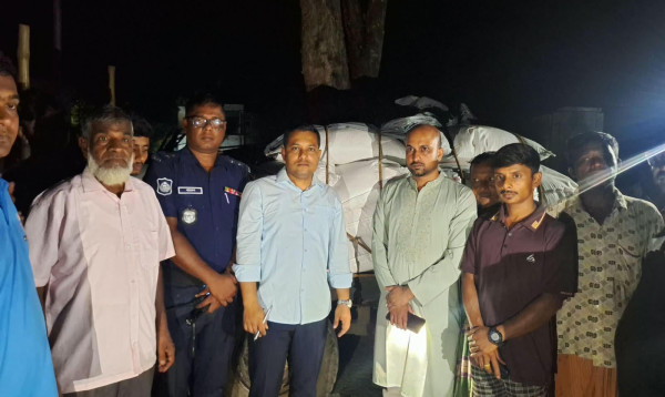 নওগাঁয় পাচারের সময় ১২০ বস্তা ডিএপি সার জব্দ