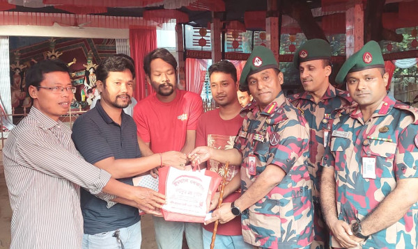 ঠাকুরগাঁও সীমান্ত এলাকার ৬৬ পূজামণ্ডপের সার্বিক নিরাপত্তার দায়িত্বে বিজিবি