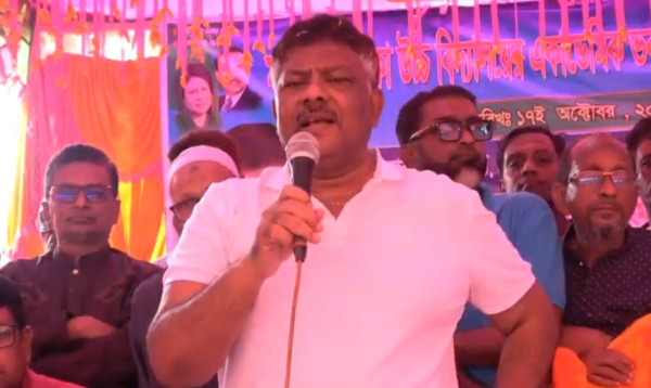 প্রতিশ্রুতি অনুযায়ী দেশকে সমৃদ্ধির পথে এগিয়ে নিচ্ছে বিএনপি সরকার: হুইপ দুলু