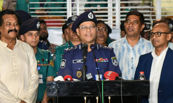 দেশজুড়ে শান্তিপূর্ণভাবে দুর্গাপূজা উদযাপিত হচ্ছে: আইজিপি