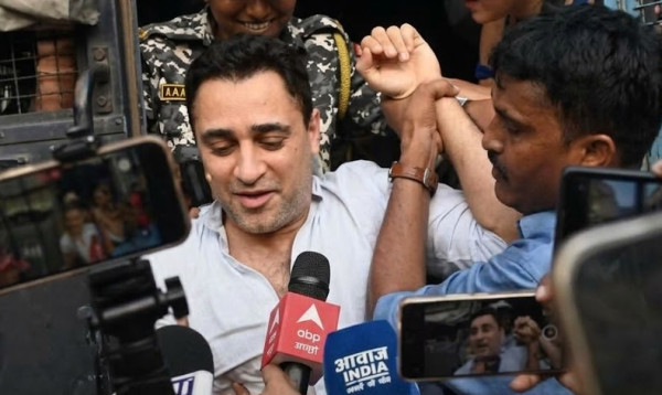 ‘ভারত ছাড়ার’ নোটিশ চ্যালেঞ্জ করে আদালতে ইমরান খান