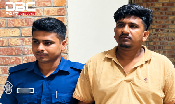 যশোরে মাদক কারবারিকে ধরতে গিয়ে পুলিশের ওপর হামলা, আটক ১