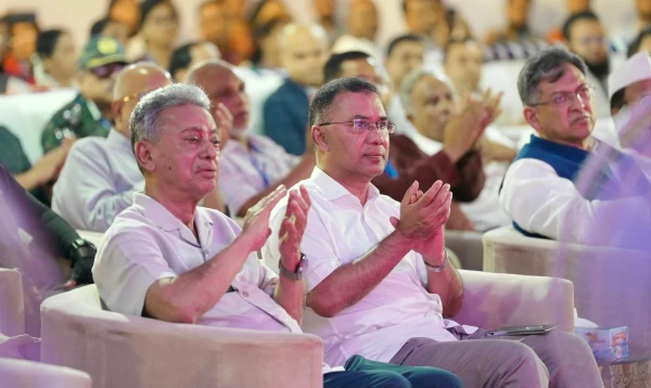 চট্টগ্রামে জেএম সেন হল পূজামণ্ডপ পরিদর্শনে প্রধানমন্ত্রী তারেক রহমান