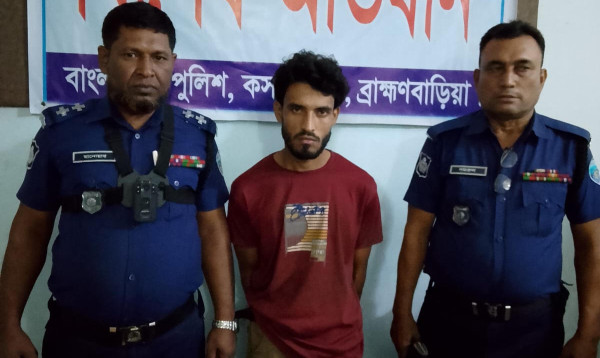ব্রাহ্মণবাড়িয়ায় বাজার থেকে ৯ রাউন্ড রাইফেলের গুলিসহ যুবক গ্রেপ্তার