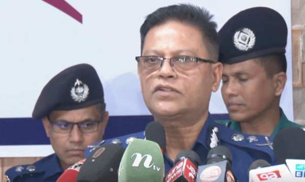 সরকার অনুমোদন দিলে প্রয়োজনে ক্রসফায়ার করতেও পিছপা হবে না পুলিশ: আইজিপি