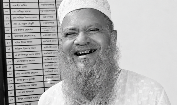 ৩৯৬টি কবর খুঁড়ে চিরবিদায় নিলেন হাফেজ শিকদার, অপূর্ণ রয়ে গেল ৪০০ ছোঁয়ার ইচ্ছা