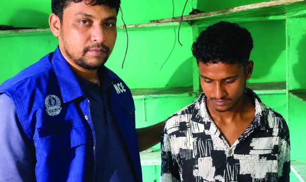 আইফোনের লোভে বন্ধুকে কুপিয়ে হত্যার অভিযোগে সাহেল গ্রেপ্তার