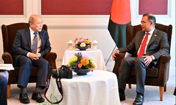 জাপানে জেটরোর প্রেসিডেন্টের সঙ্গে প্রধানমন্ত্রী তারেক রহমানের বৈঠক