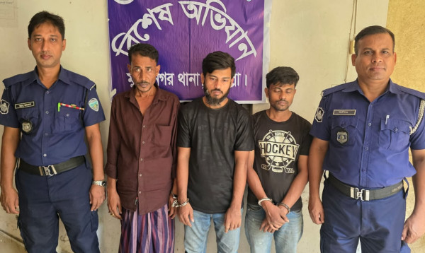কুমিল্লায় চোরাই সিএনজিসহ আন্তজেলা চোর চক্রের ৩ সদস্য আটক