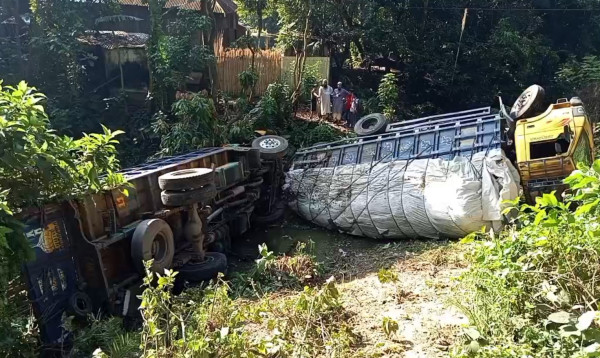 গোপালগঞ্জে দুই ট্রাকের সংঘর্ষে চালক নিহত